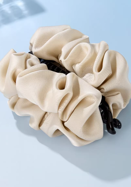Silk Cloud Claw Clip